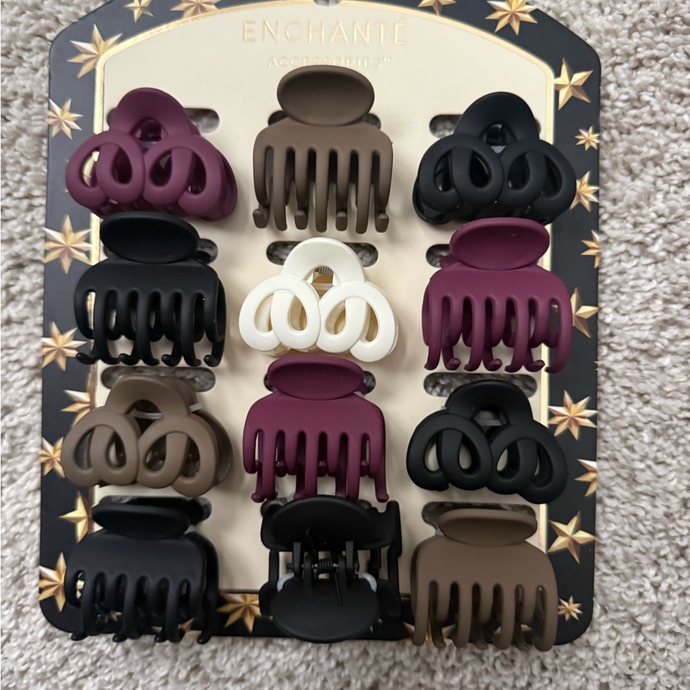 ⭐️ Firm Price ⭐️ New with tags Enchante Hair Claw Clip Set - Multicolor